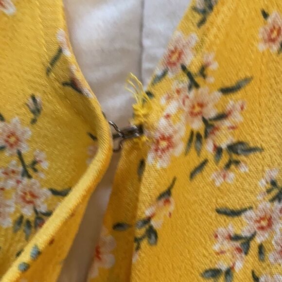 NWOT American Eagle Print Romper size XS - Picture 9 of 12